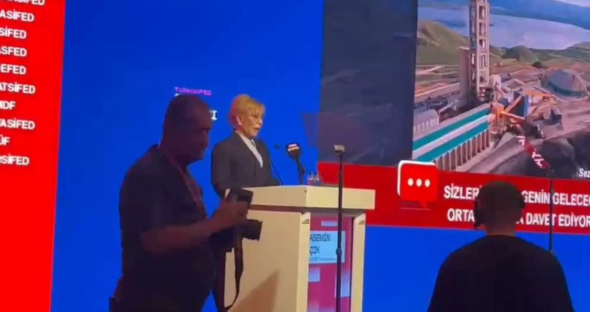Koç Holding Yönetim Kurulu Başkanı Ömer Koç, TÜRKONFED’in Elazığ’da düzenlenen