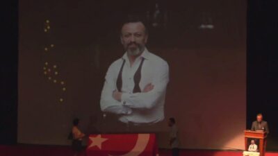 Yaşamını yitiren oyuncu Serhat Mustafa Kılıç için Muhsin Ertuğrul Sahnesi’nde