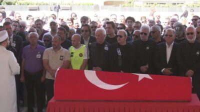 Oyuncu Serhat Mustafa Kılıç'ın cenazesi, Ahmet Hamdi Akseki Camii'nde kılınan