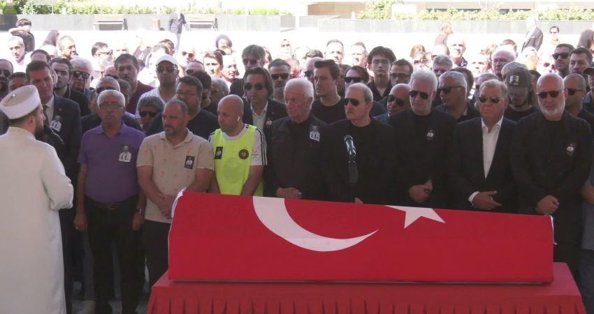 Oyuncu Serhat Mustafa Kılıç'ın cenazesi, Ahmet Hamdi Akseki Camii'nde kılınan