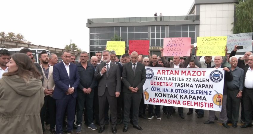 Özel halk otobüsçülerinden akaryakıt zamlarına protesto…. Kurtuluş Kara: Bu iş çözülmezse Türkiye genelinde kontak kapatacağız Türkiye Özel Halk Otobüsleri Kooperatifleri Birliği ile Ankara Şehiriçi Özel