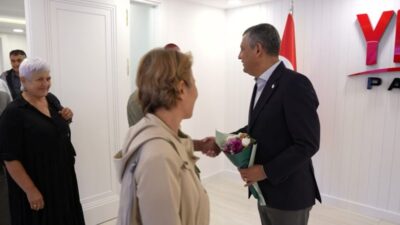 YENİ Parti Genel Başkanı Özgür Özel, partisinin Genel Merkezi’nde 10