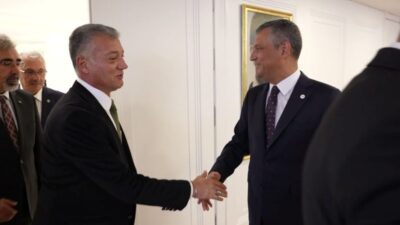 YENİ Parti Genel Başkanı Özgür Özel, YENİ Parti Genel Merkezi’ndeki