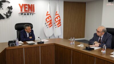 YENİ Parti Genel Başkanı Özgür Özel, partisinin genel merkezinde Kafkas