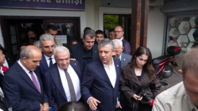 YENİ Parti Genel Başkanı Özgür Özel, tutuklanarak görevden uzaklaştırılan Bursa