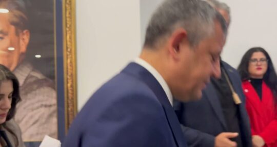 YENİ Parti Genel Başkanı Özgür Özel, milletvekilleriyle TBMM 28’inci Dönem Beşinci