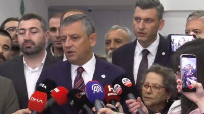 YENİ Parti Genel Başkanı Özgür Özel, Anayasa Mahkemesi önünde emeklilerin