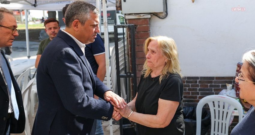 Özgür Özel’den Ruhan Alkan’ın ailesine taziye ziyareti YENİ Parti Genel Başkanı Özgür Özel, Manisa’da Saruhanlı İlçe Başkan