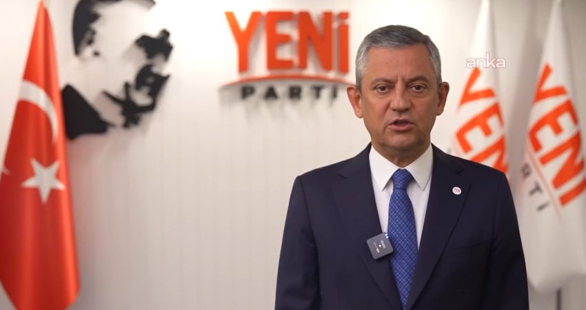 YENİ Parti Genel Başkanı Özgür Özel, cep telefonlarından alınan vergilere
