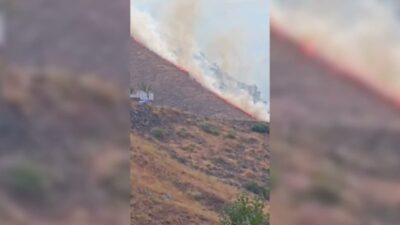 Elazığ’ın Palu ilçesine bağlı Güllüce Köyü’nün dağlık kesimlerinde arazi yangını