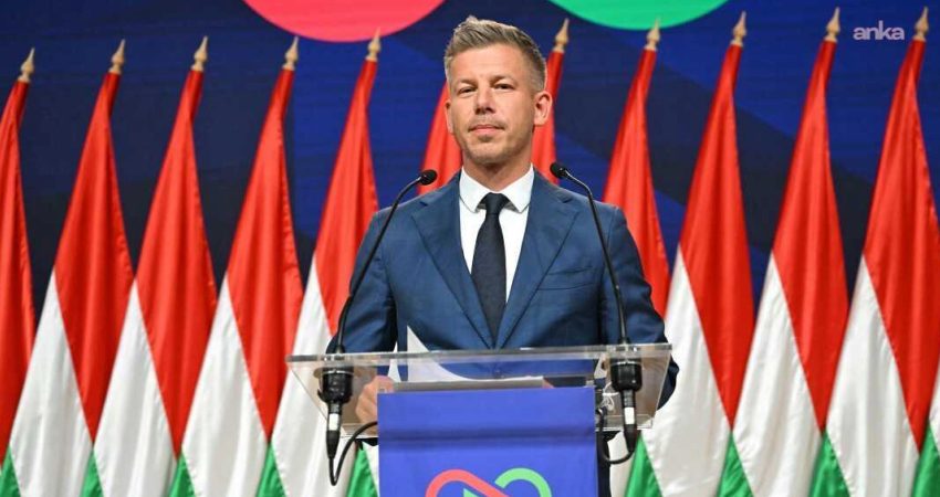 Macaristan Parlamentosu, Başbakan Peter Magyar liderliğindeki TISZA partisinin girişimiyle komünist