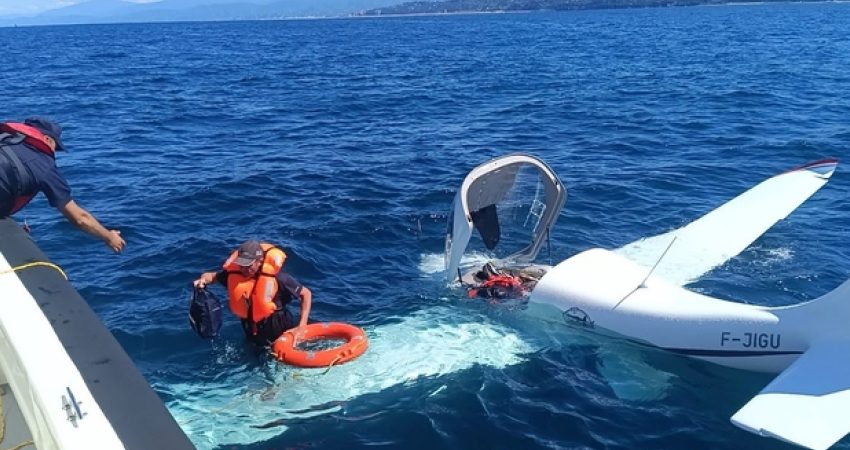 Gürcistan'ın Batum kentinden Ordu-Giresun Havalimanı'na giderken motor arızası nedeniyle Rize