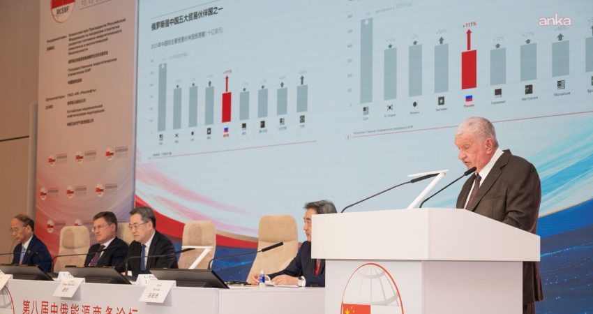 Rusya, Çin’in enerji tedarikinde yüzde 22 paya ulaşırken, yıllık petrol