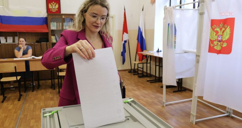 Rusya’da Duma seçimleri: Birleşik Rusya yüzde 57,48 ile önde Rusya’da 18-20 Eylül tarihlerinde yapılan parlamento seçimlerinde oy sayımı sürerken,