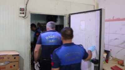 Şanlıurfa’nın Haliliye ilçesinde zabıta ekiplerince gerçekleştirilen gıda denetimlerinde, son kullanma
