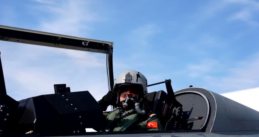 Savunma Sanayii Başkanı Görgün ve Hava Kuvvetleri Komutanı Dalkıran’dan HÜRKUŞ-II ve HÜRJET ile test uçuşu Cumhurbaşkanlığı Savunma Sanayii Başkanı Haluk Görgün ile Hava Kuvvetleri Komutanı