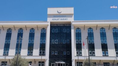 Seferihisar Belediyesi’ne yönelik soruşturmada 1 şüpheli tutuklandı İzmir Seferihisar Belediyesi'ne yönelik yürütülen soruşturma kapsamında gözaltına alınan 2