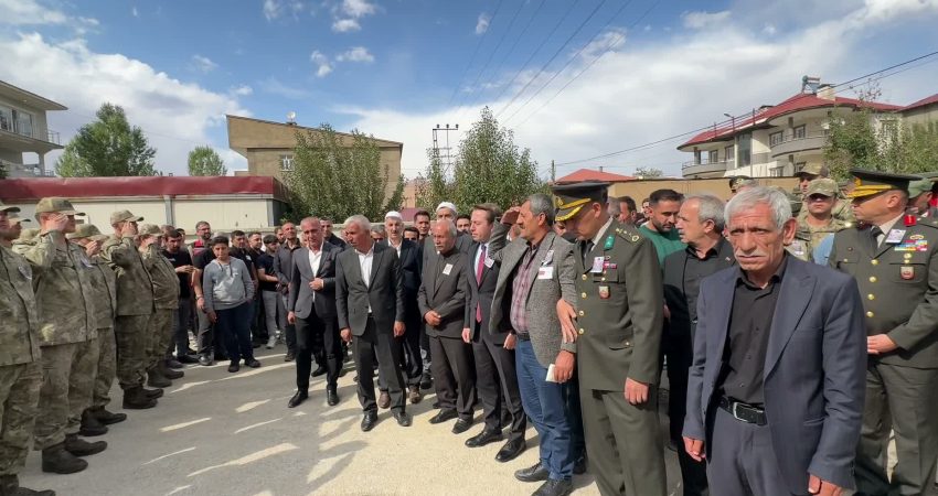 Iğdır’ın Aralık ilçesinde devriye görevi sırasında askeri aracın devrilmesi sonucu