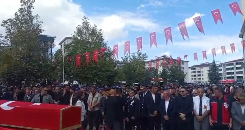 Zeytin Dalı Harekâtı bölgesinde görev yaparken rahatsızlanarak kaldırıldığı hastanede şehit