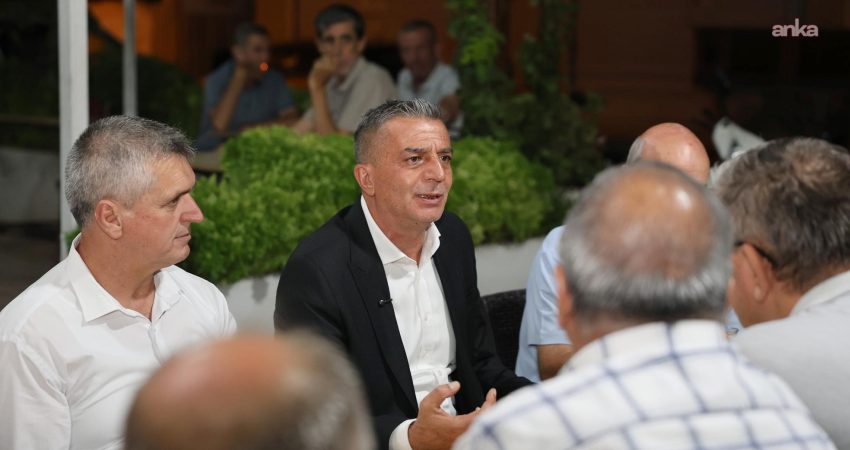Şehzadeler Belediye Başkanı Şimşek, Aşağıçobanisa sakinlerini dinledi Şehzadeler Belediye Başkanı Hakan Şimşek, Aşağıçobanisa Mahallesi’nde yurttaşlarla bir araya