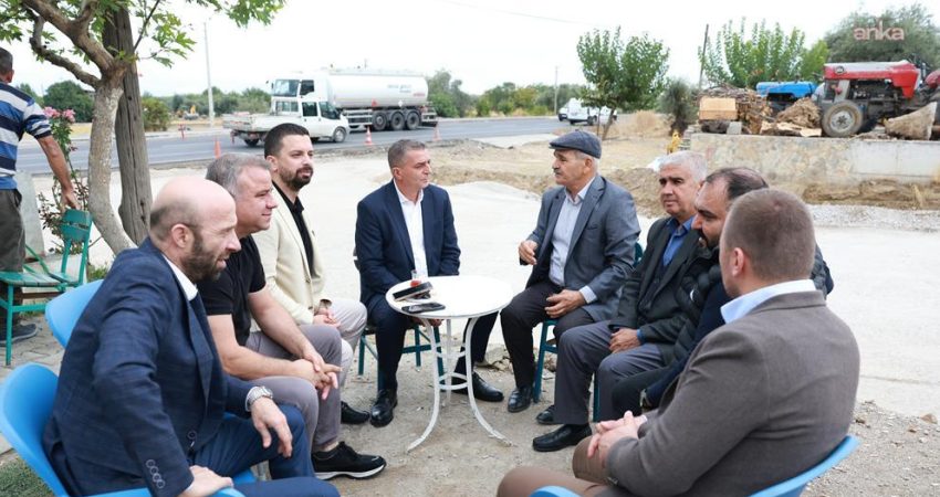 Şehzadeler Belediye Başkanı Hakan Şimşek, saha ziyaretleri kapsamında mahalle muhtarlarını