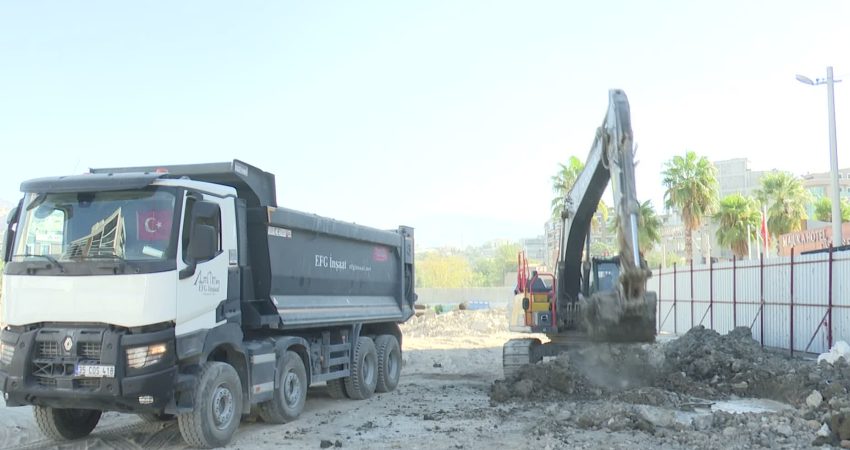 İzmir Büyükşehir Belediyesi’nin Mavişehir trafiğini rahatlatacak Şemikler Taşıt Üst Geçidi Projesi’nde, beklenenden yüksek sıvılaşma