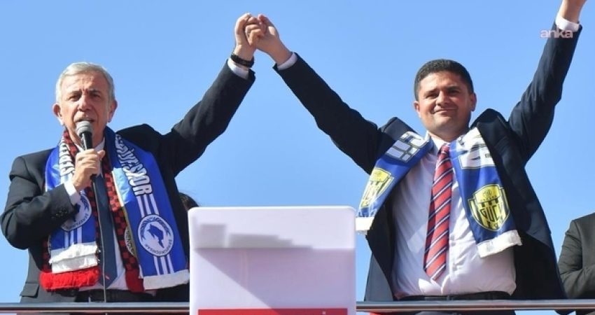 Şereflikoçhisar Belediye Başkanı Mustafa Koçak, CHP’den istifa etti Şereflikoçhisar Belediye Başkanı Mustafa Koçak, CHP'den istifa etti. Koçak, "Mansur