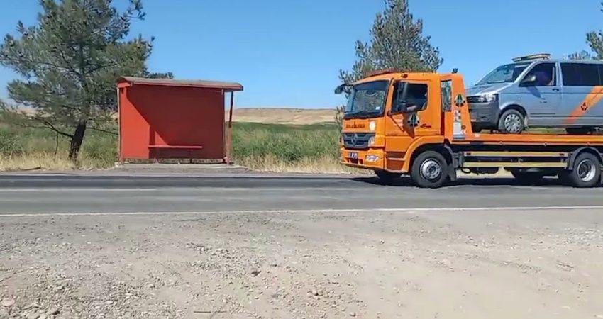 YENİ Parti Diyarbakır Milletvekili Sezgin Tanrıkulu, Diyarbakır-Bismil karayolunda yıllardır süren