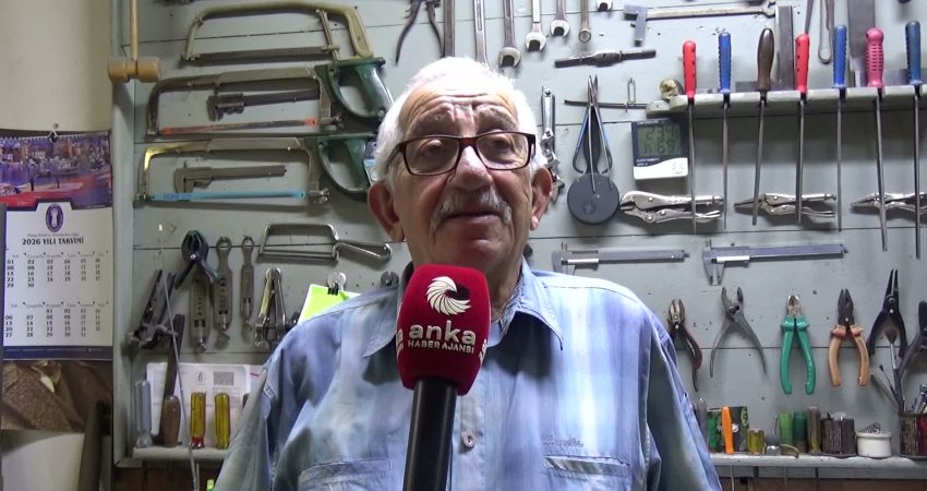 Sinop’ta yaklaşık 130 yıllık bıçakçılık geleneğini sürdüren 80 yaşındaki bıçak