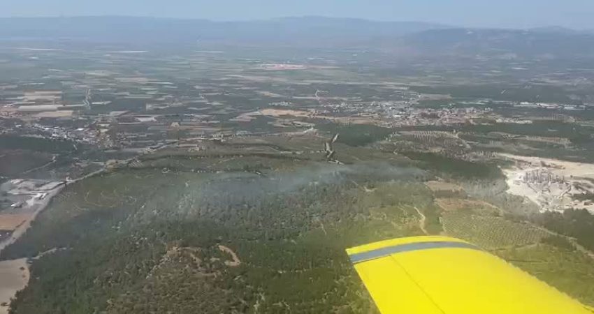 Soma'da çıkan orman yangınına 6 uçak, 6 helikopter ve 16