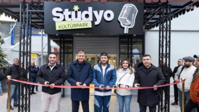 İzmir Büyükşehir Belediyesi’nin, gençlerin müzik üretimine ücretsiz erişimini desteklemek amacıyla