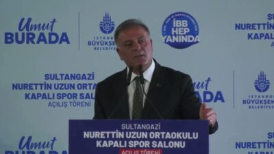 Sultangazi’de yenilenen Nurettin Uzun Ortaokulu Kapalı Spor Salonu açılışı gerçekleştirildi.
