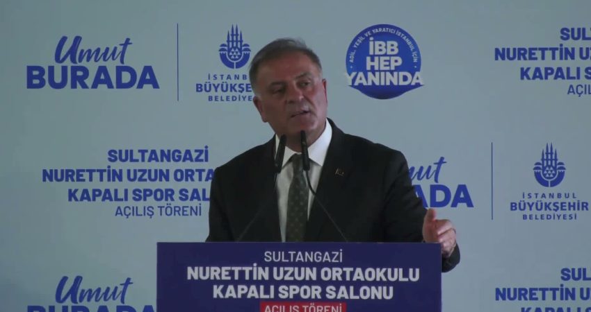 Sultangazi’de yenilenen Nurettin Uzun Ortaokulu Kapalı Spor Salonu açılışı gerçekleştirildi.