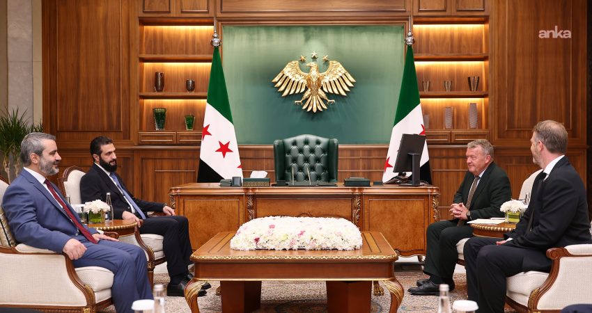 Suriye Cumhurbaşkanı Şara, Danimarka Dışişleri Bakanı Rasmussen’i kabul etti Suriye Cumhurbaşkanı Ahmed Şara, Danimarka Dışişleri Bakanı Lars Løkke Rasmussen