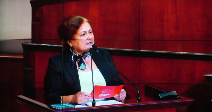 Üsküdar Belediye Başkanı Sinem Dedetaş'ın tutuklanmasının ardından yapılan ilk başkanvekilliği