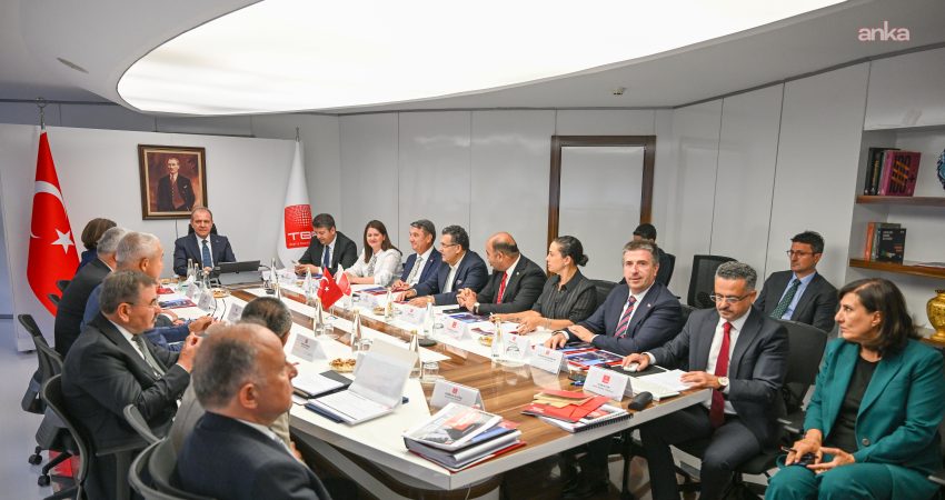 TBB Encümeni’nden “COP31” açıklaması: Belediyelere yeni görev ve sorumluluklar verilirken bununla orantılı kaynak sağlanmalıdır Türkiye Belediyeler Birliği (TBB) Encümeni, eylül ayı olağan toplantısının ardından
