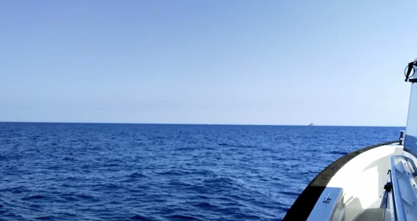 Türkiye'den yola çıkan TCG Işın Gemisi, Girne açıklarına ulaştı. 30
