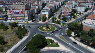 Tekirdağ Büyükşehir Belediyesi’nin Çerkezköy kent merkezinde BSH Kavşağı, Güveniş Caddesi