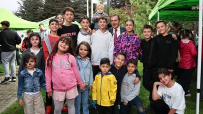 Tepebaşı Belediye Başkanı Ahmet Ataç, Batıkent Mahallesi’nde düzenlenen Mahalle Şenliği’nde