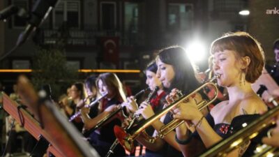 Tepebaşı Belediyesi İki Elin Sesi Var Gençlik Senfoni Orkestrası, 30