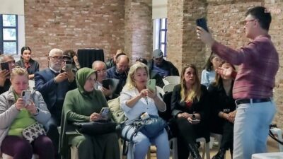 Tepebaşı Belediyesi, "Muhtarın Gözünden Mahallem" etkinliğiyle muhtarları mobil fotoğrafçılık eğitimiyle