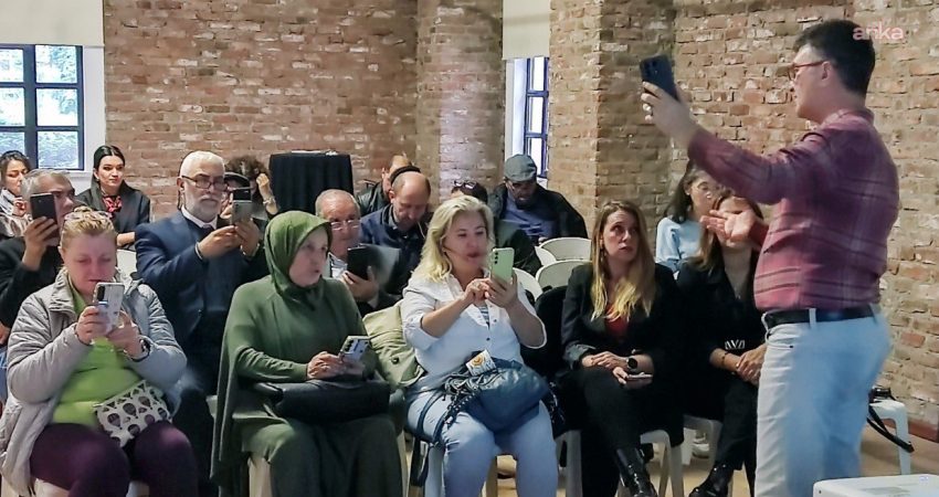 Tepebaşı Belediyesi, "Muhtarın Gözünden Mahallem" etkinliğiyle muhtarları mobil fotoğrafçılık eğitimiyle