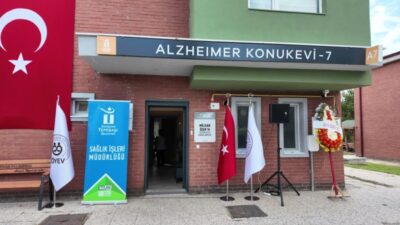 Tepebaşı Belediyesi’nin Alzheimer hastaları ve ailelerine yönelik hizmet ağı, Melih