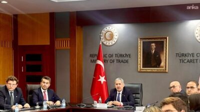 Ticaret Bakan Yardımcısı Mahmut Gürcan, e-ticaret firmalarının temsilcileriyle Bakanlıkta toplantı
