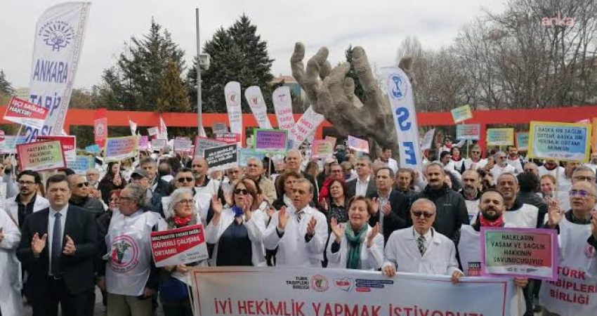 Türk Tabipleri Birliği (TTB), il sağlık müdürlüklerinin muayenehanelerde tam veya