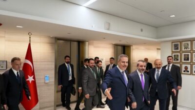 Dışişleri Bakanı Hakan Fidan, New York'ta Türkiye-Suriye-Suudi Arabistan Üçlü Dışişleri