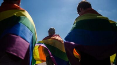 Türkiye'de LGBTİ+ kişi ve kuruluşlara yönelik operasyonlar ile operasyonları protesto