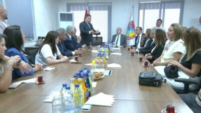 Zafer Partisi Genel Başkanı Ümit Özdağ, İzmir Şoförler ve Otomobilciler