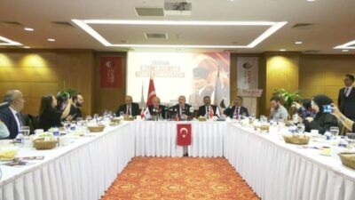 Zafer Partisi Genel Başkanı Ümit Özdağ, fon krizine ilişkin, “Bir