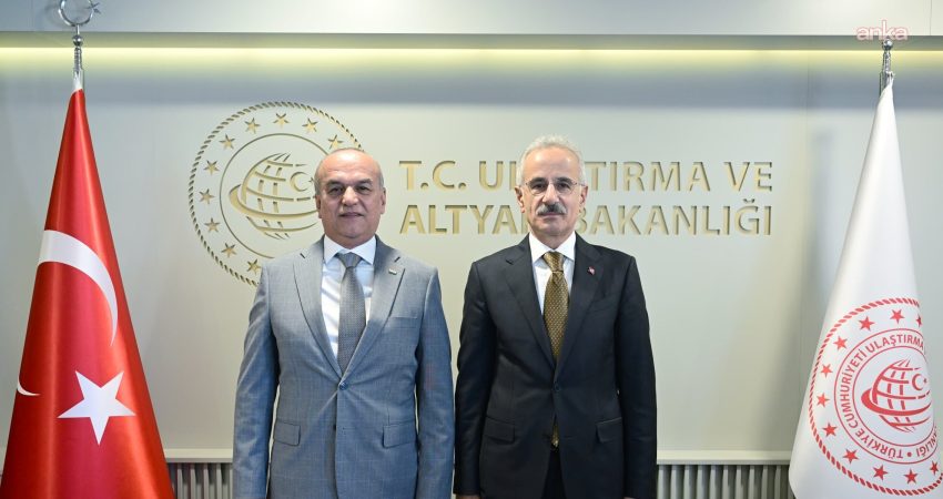 Uraloğlu, Tacikistan’ın Ankara Büyükelçisi İmomi’yi kabul etti Ulaştırma ve Altyapı Bakanı Abdulkadir Uraloğlu, Tacikistan’ın Ankara Büyükelçisi Sodiq